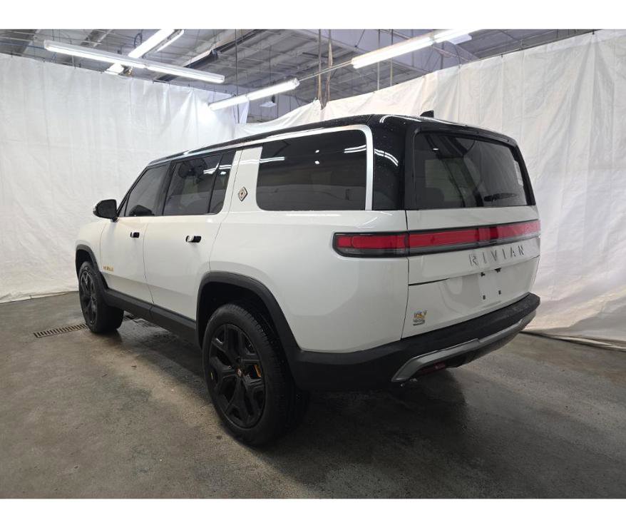 Used 2022 Rivian R1S Launch Edition image 6