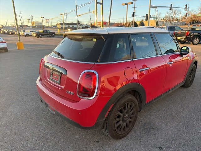 Used 2021 MINI Cooper 4-Door Hardtop w/ Storage Package image 18
