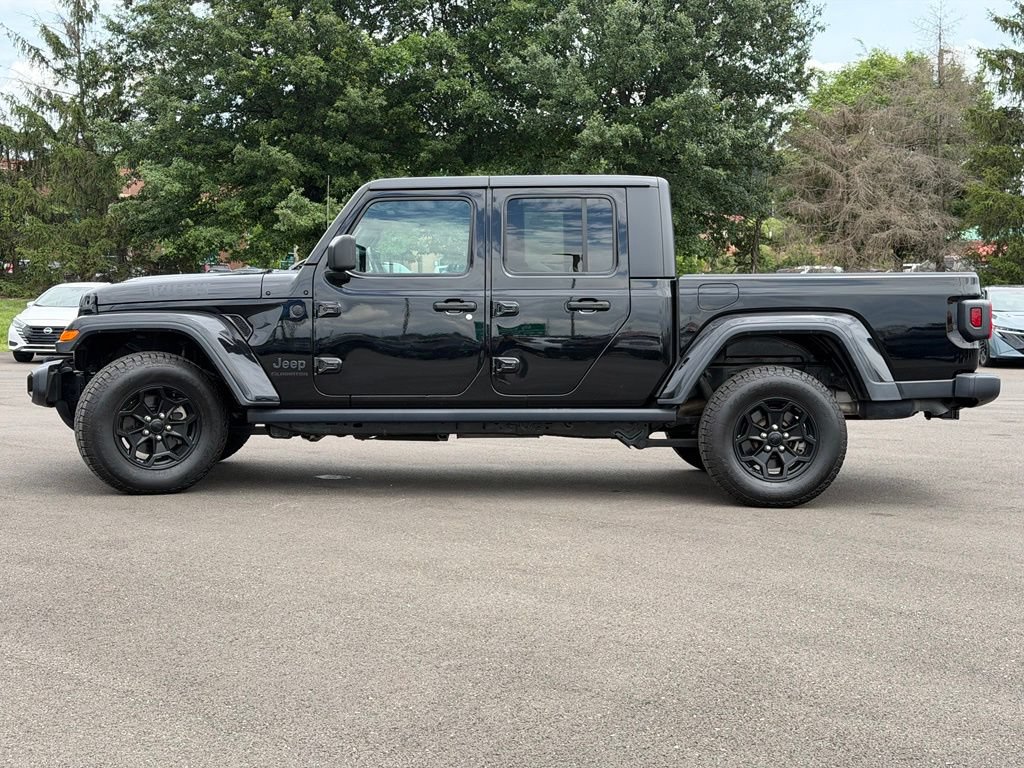 Used 2021 Jeep Gladiator Sport AWD/4WD image 3