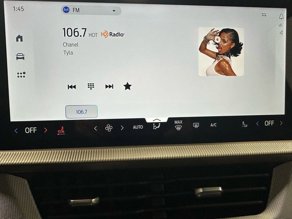 Used 2025 Ford Explorer Active image 31