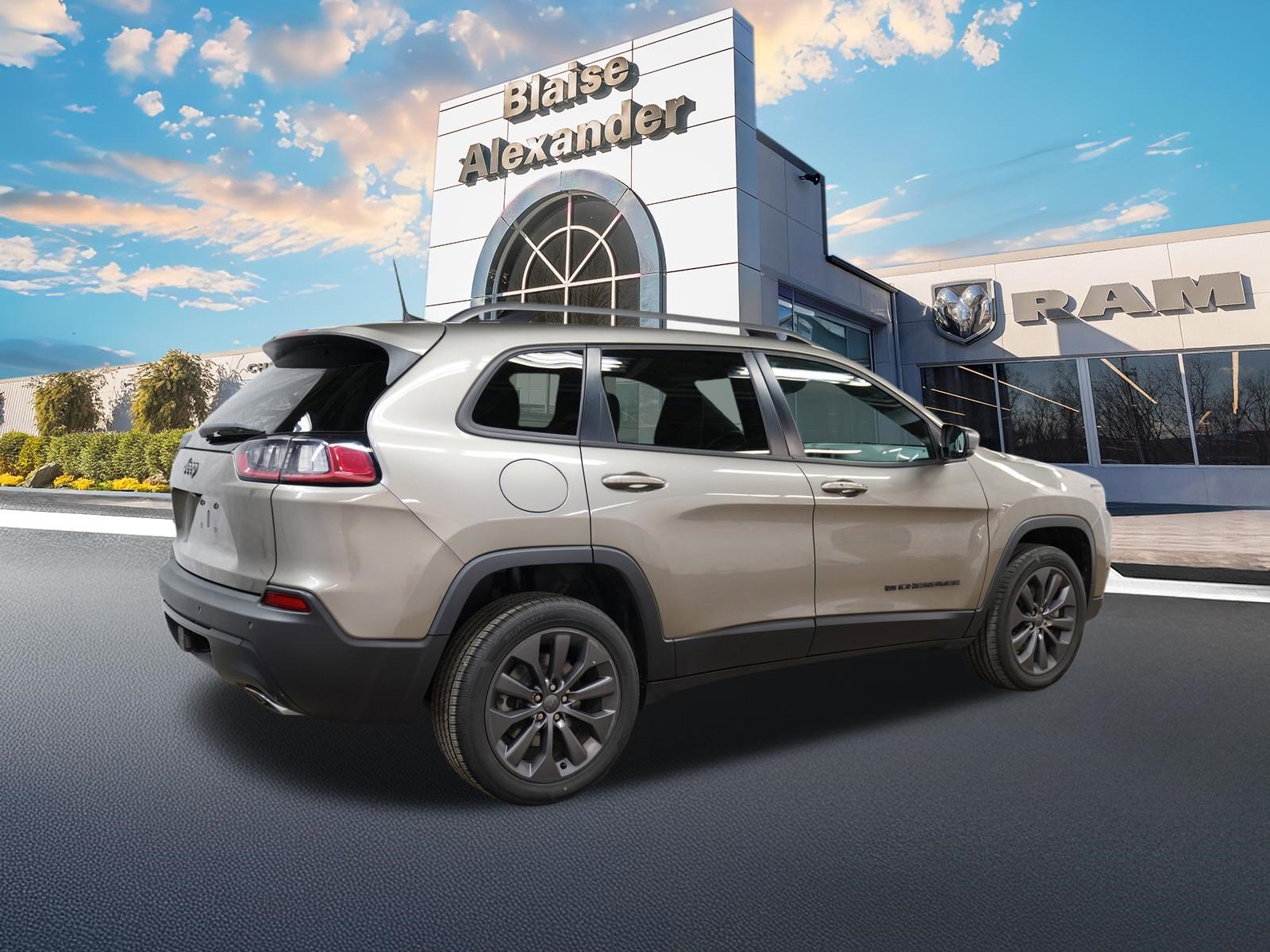 Used 2021 Jeep Cherokee Latitude Lux 80th Anniv w/ Quick Order Package 26U 80TH AWD/4WD video 3