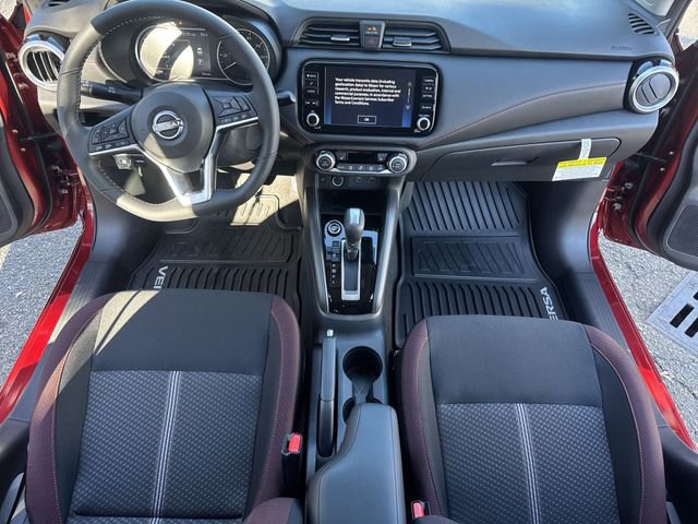 New 2025 Nissan Versa SR w/ Trunk Package FWD image 9