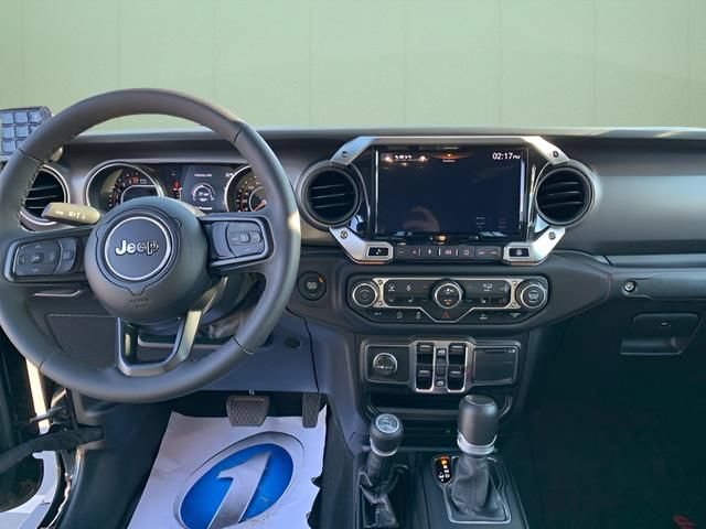 Used 2023 Jeep Gladiator Sport AWD/4WD image 41