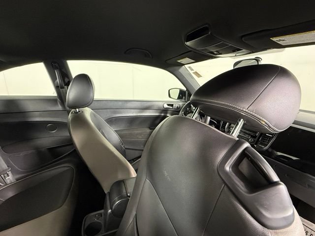 Used 2015 Volkswagen Beetle 1.8T FWD image 25