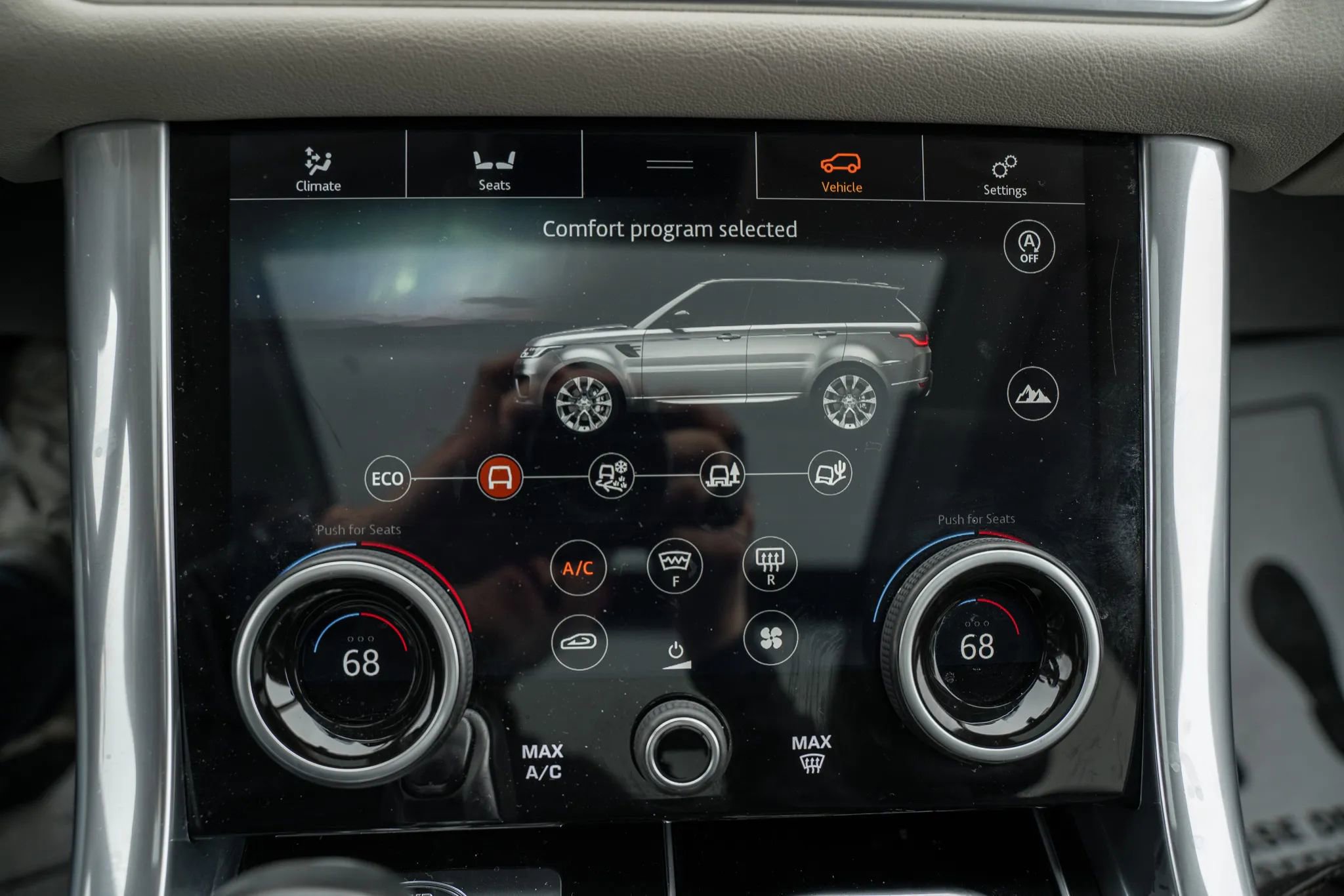 Used 2020 Land Rover Range Rover Sport HSE image 30