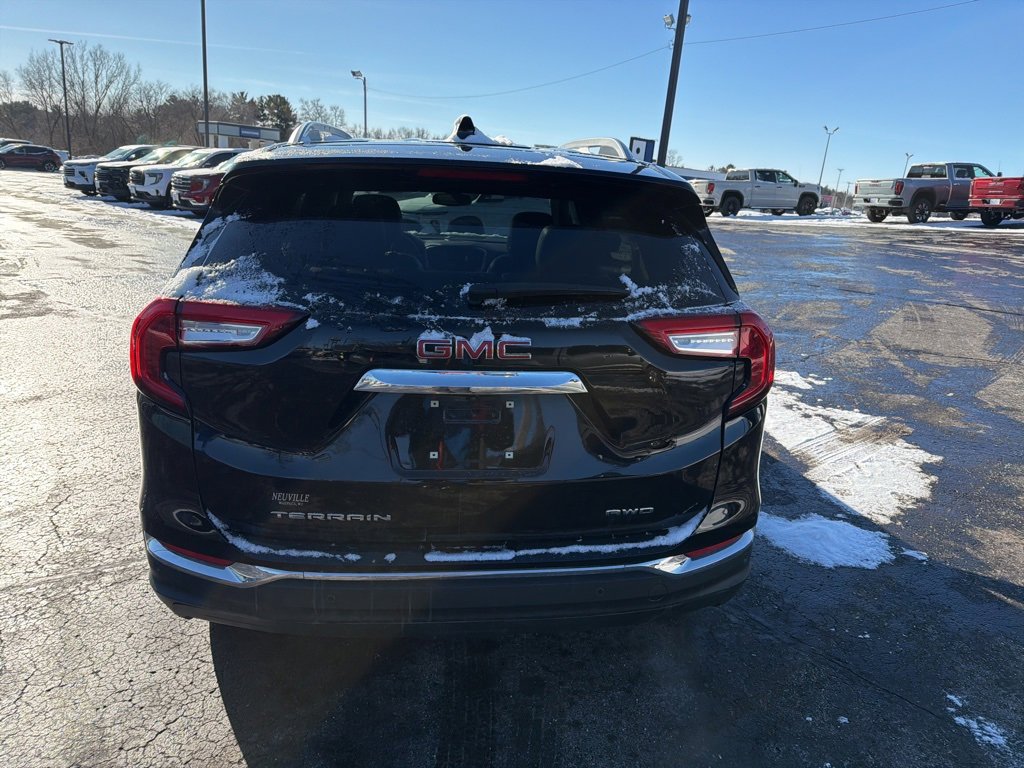 Certified 2022 GMC Terrain SLT w/ Infotainment Package II image 4