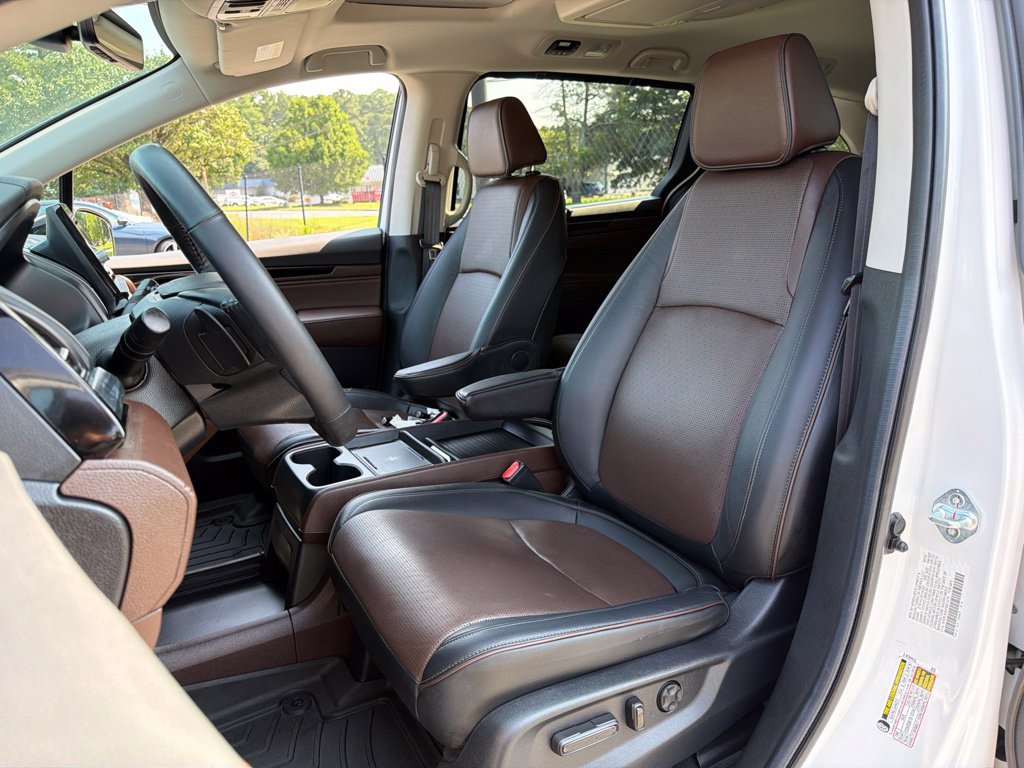 Used 2025 Honda Odyssey Elite image 24