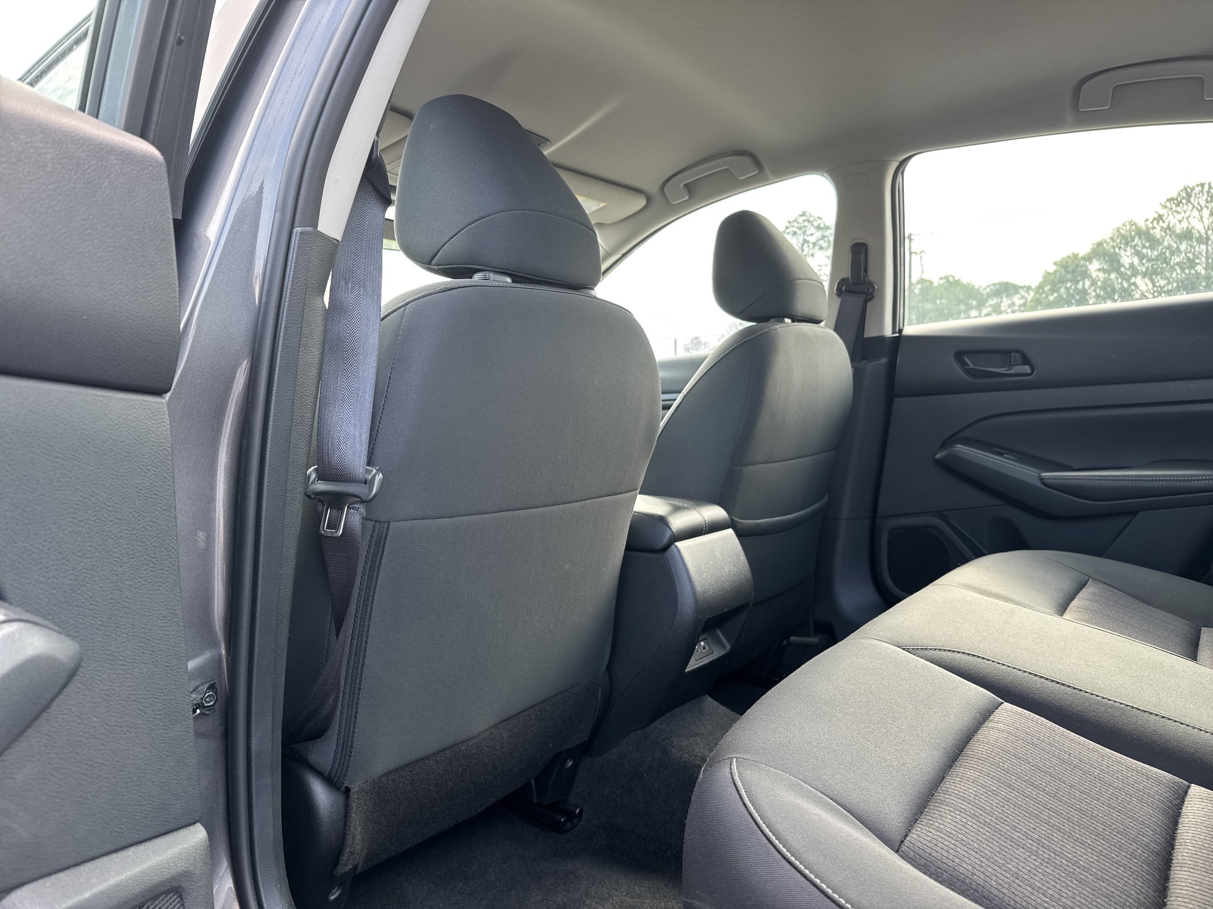 Used 2025 Nissan Altima 2.5 SV FWD image 18