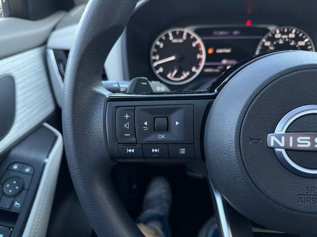 Used 2023 Nissan Rogue SV image 23