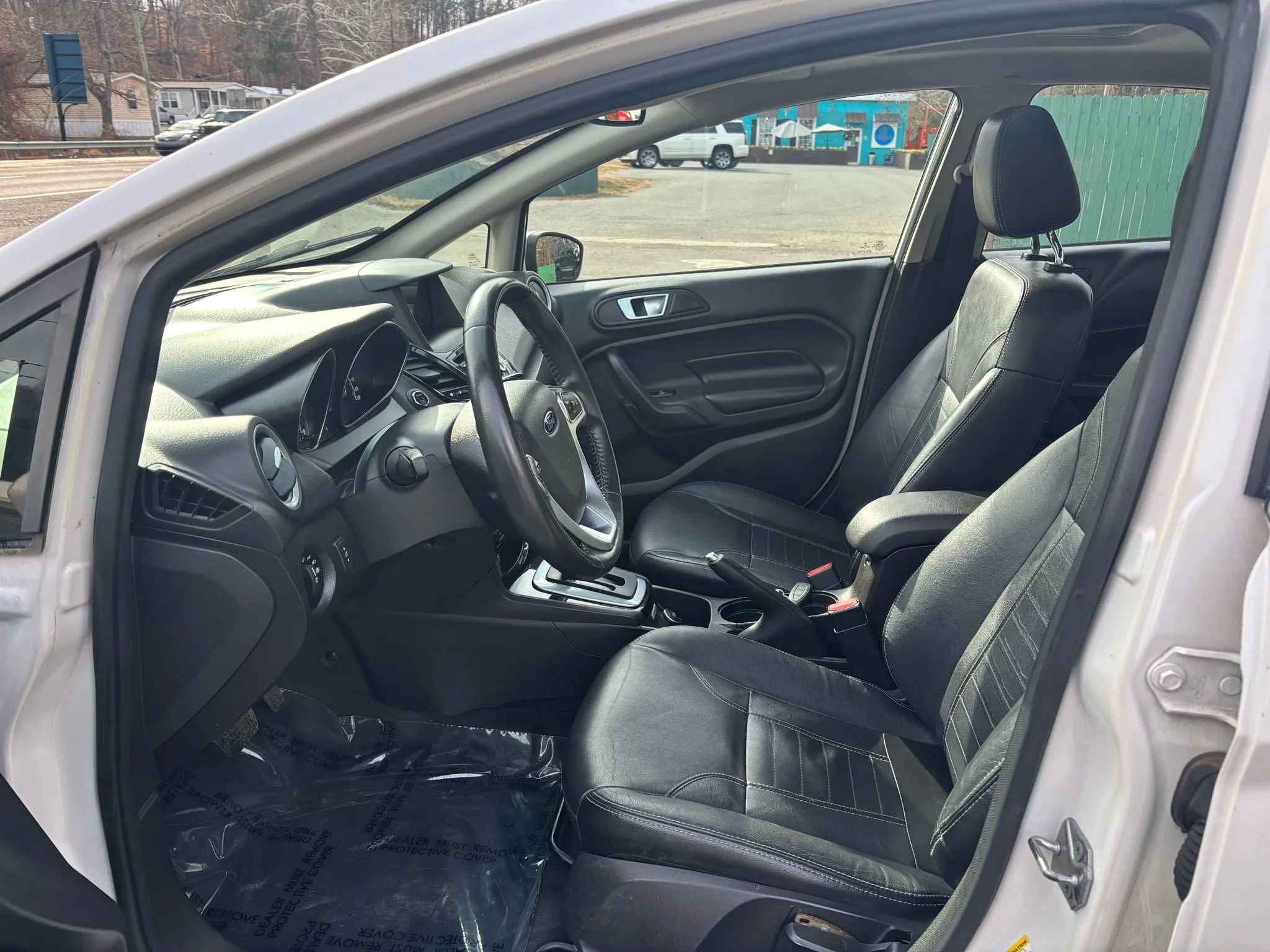 Used 2016 Ford Fiesta Titanium image 24