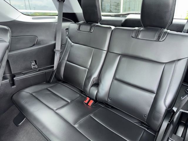 Used 2021 Ford Explorer XLT w/ Equipment Group 202A AWD/4WD image 39