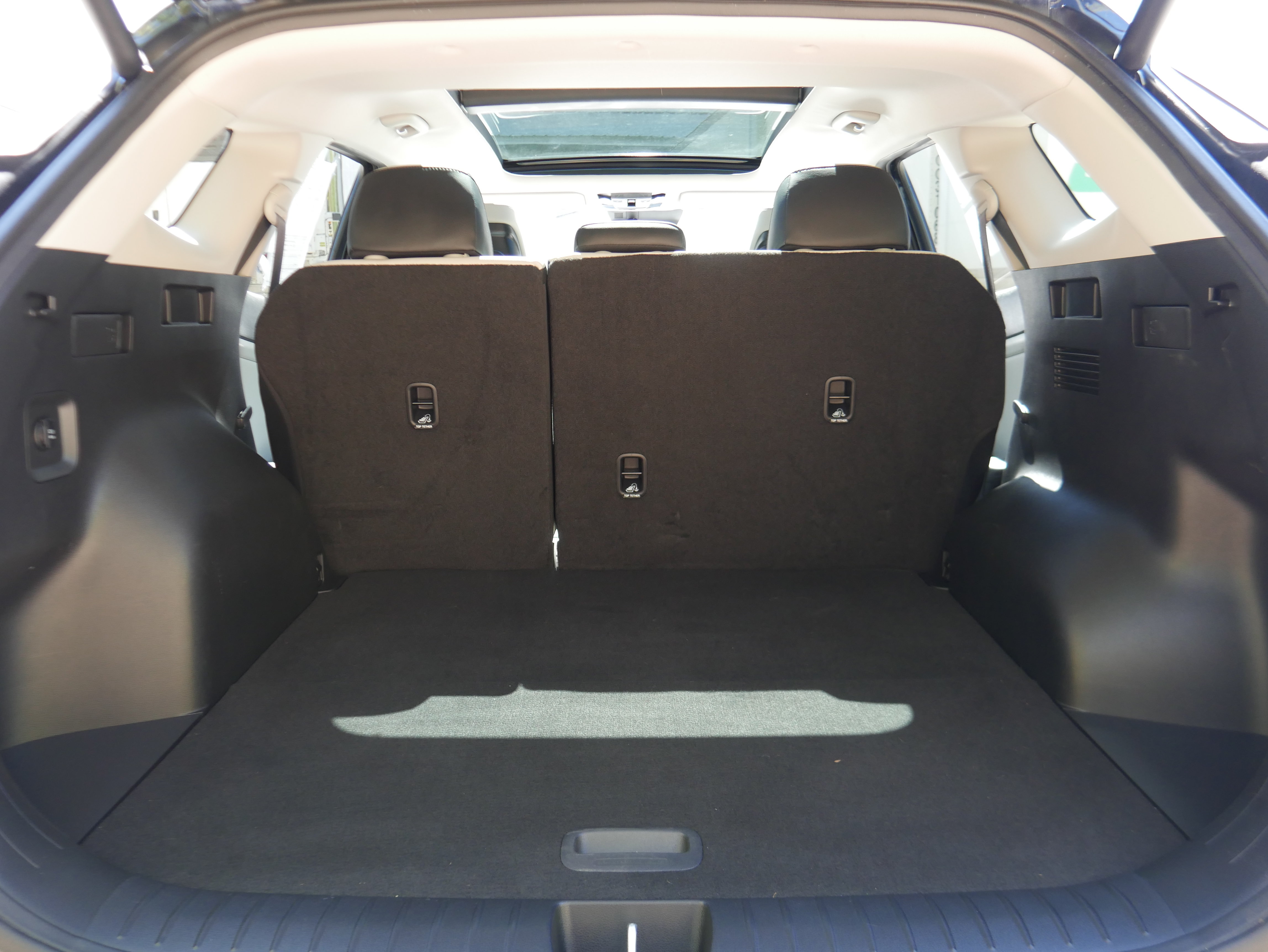 Certified 2025 Kia Sportage EX w/ Premium Package AWD/4WD image 6