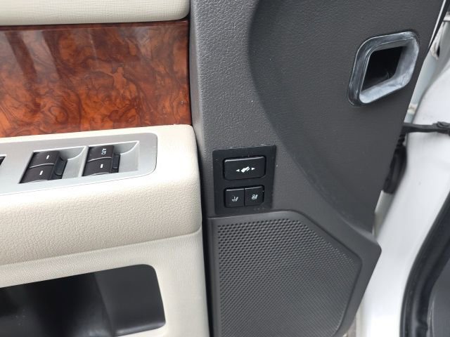 Used 2010 Ford Flex Limited AWD/4WD image 18