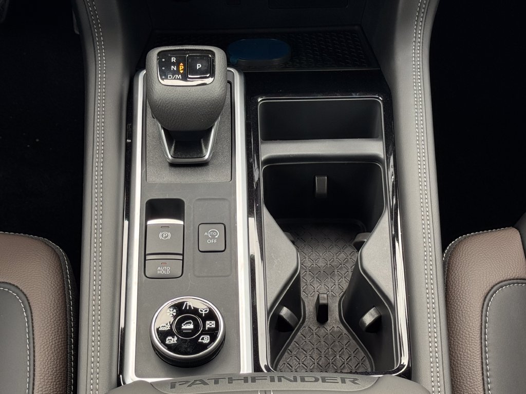 New 2026 Nissan Pathfinder Platinum AWD/4WD image 14