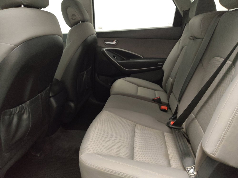 Used 2018 Hyundai Santa Fe SE FWD image 18