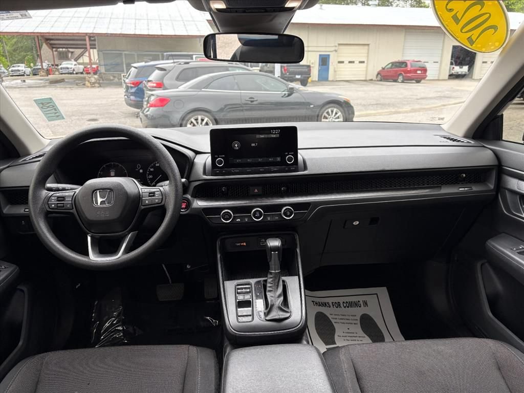 Used 2025 Honda CR-V LX image 9