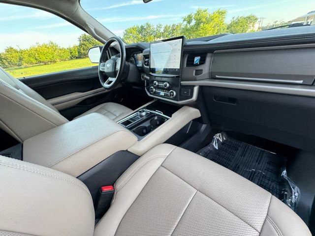 Used 2022 Ford Expedition XLT RWD image 32