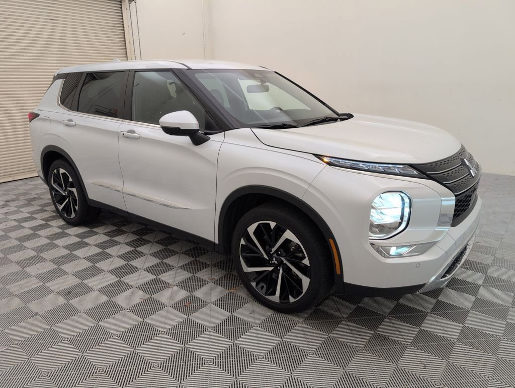 Used 2022 Mitsubishi Outlander SE