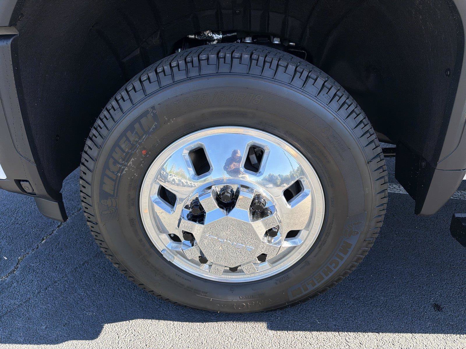 New 2026 GMC Sierra 3500 Denali Ultimate AWD/4WD image 9
