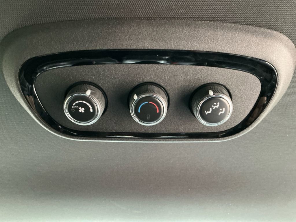 Used 2022 Dodge Durango GT image 19