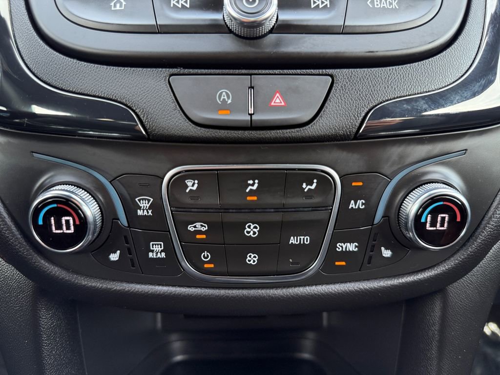 Used 2023 Chevrolet Equinox RS AWD/4WD image 16