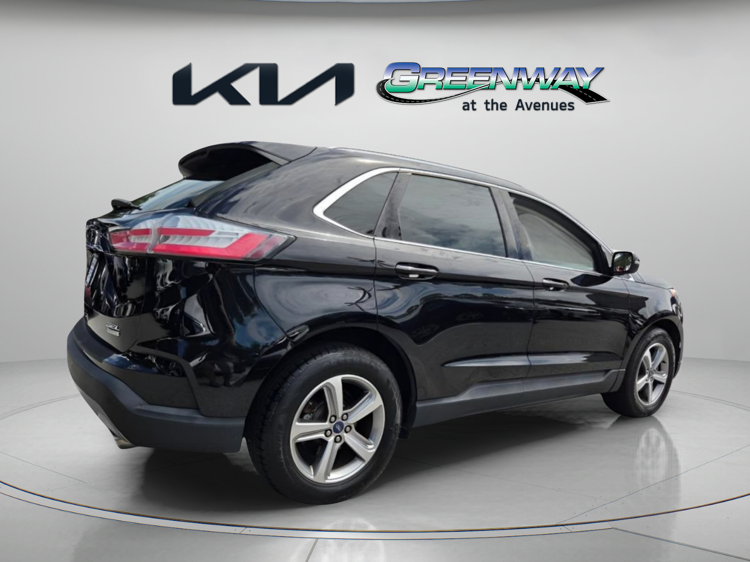 Used 2019 Ford Edge SEL w/ Equipment Group 201A FWD image 7