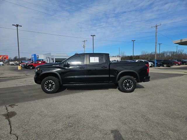 Used 2023 Chevrolet Silverado 1500 ZR2 w/ Technology Package image 9