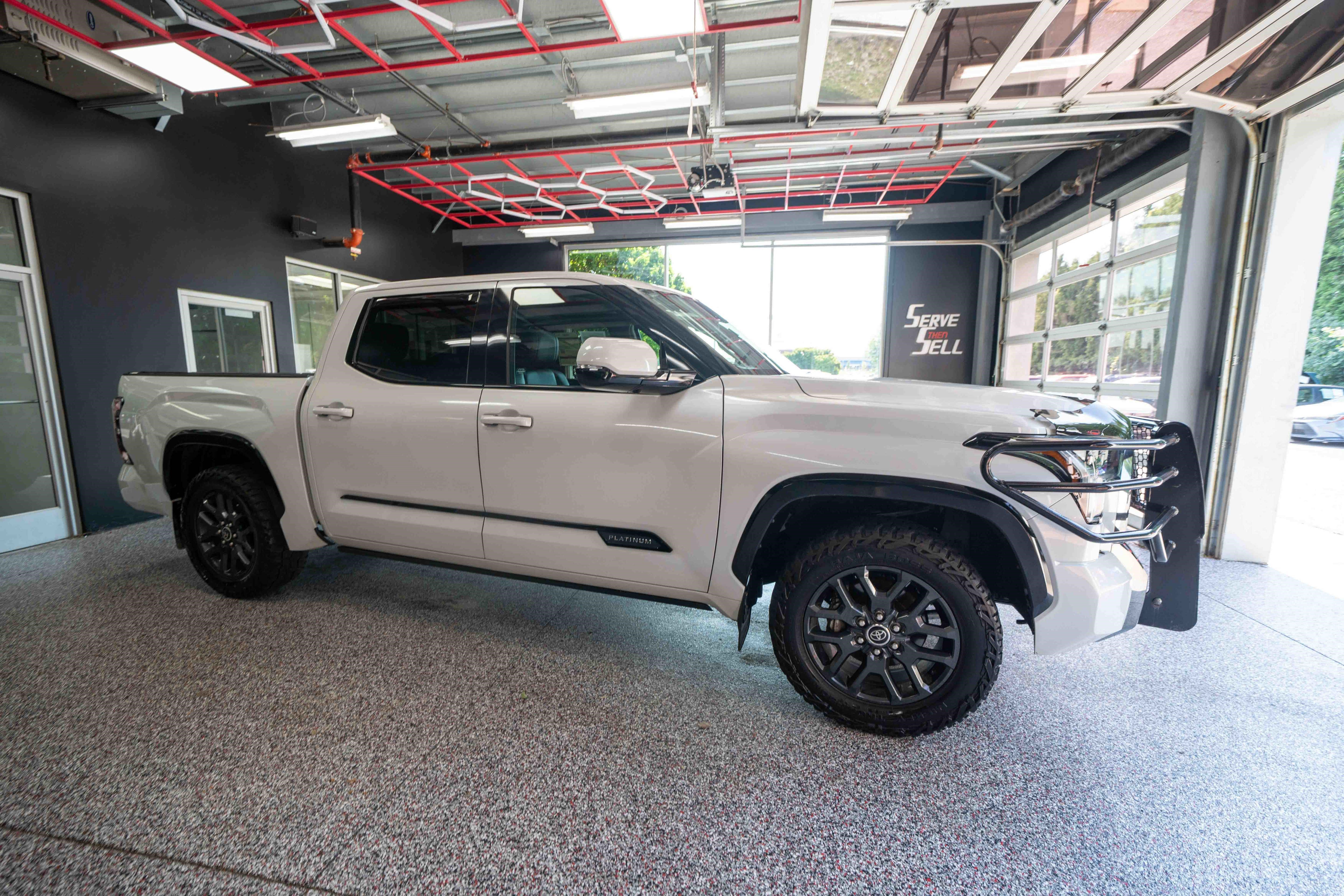 Used 2022 Toyota Tundra Platinum w/ Advanced Package AWD/4WD image 5