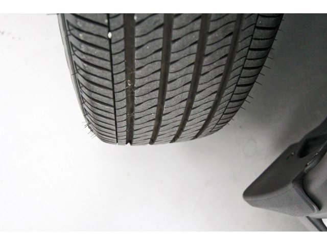 Certified 2025 Nissan Kicks Play S FWD image 28