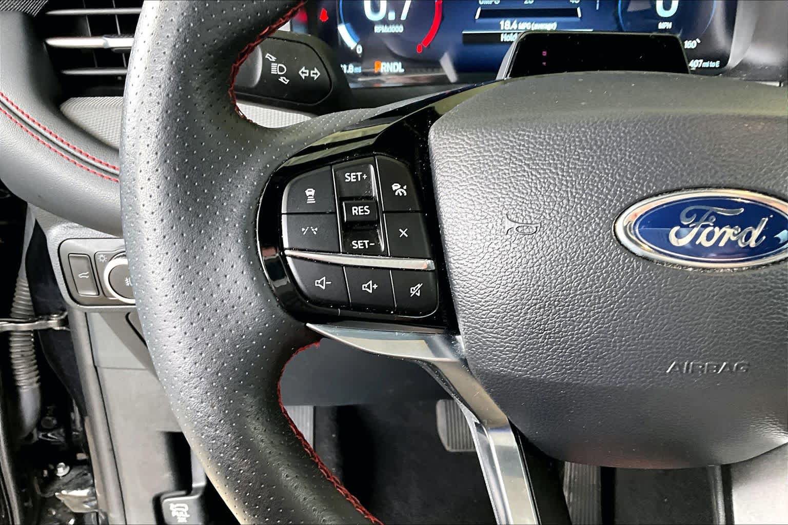 Certified 2025 Ford Explorer ST-Line AWD/4WD image 23