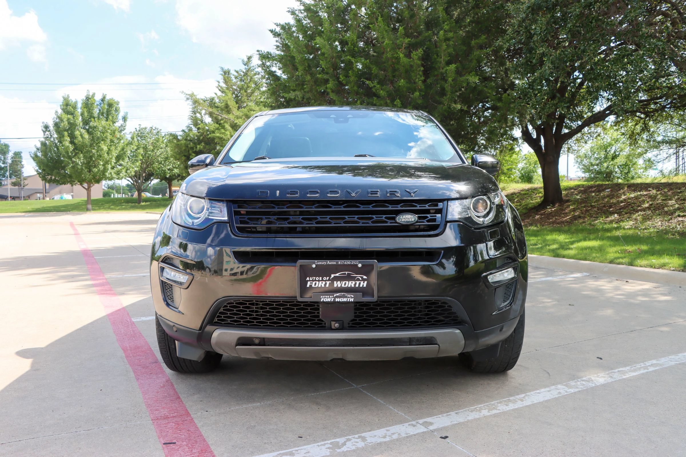 Used 2019 Land Rover Discovery Sport HSE AWD/4WD image 2