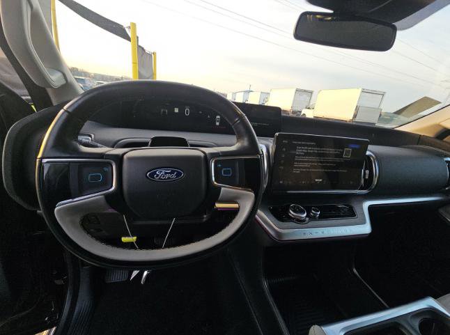 Used 2025 Ford Expedition Max Platinum image 15