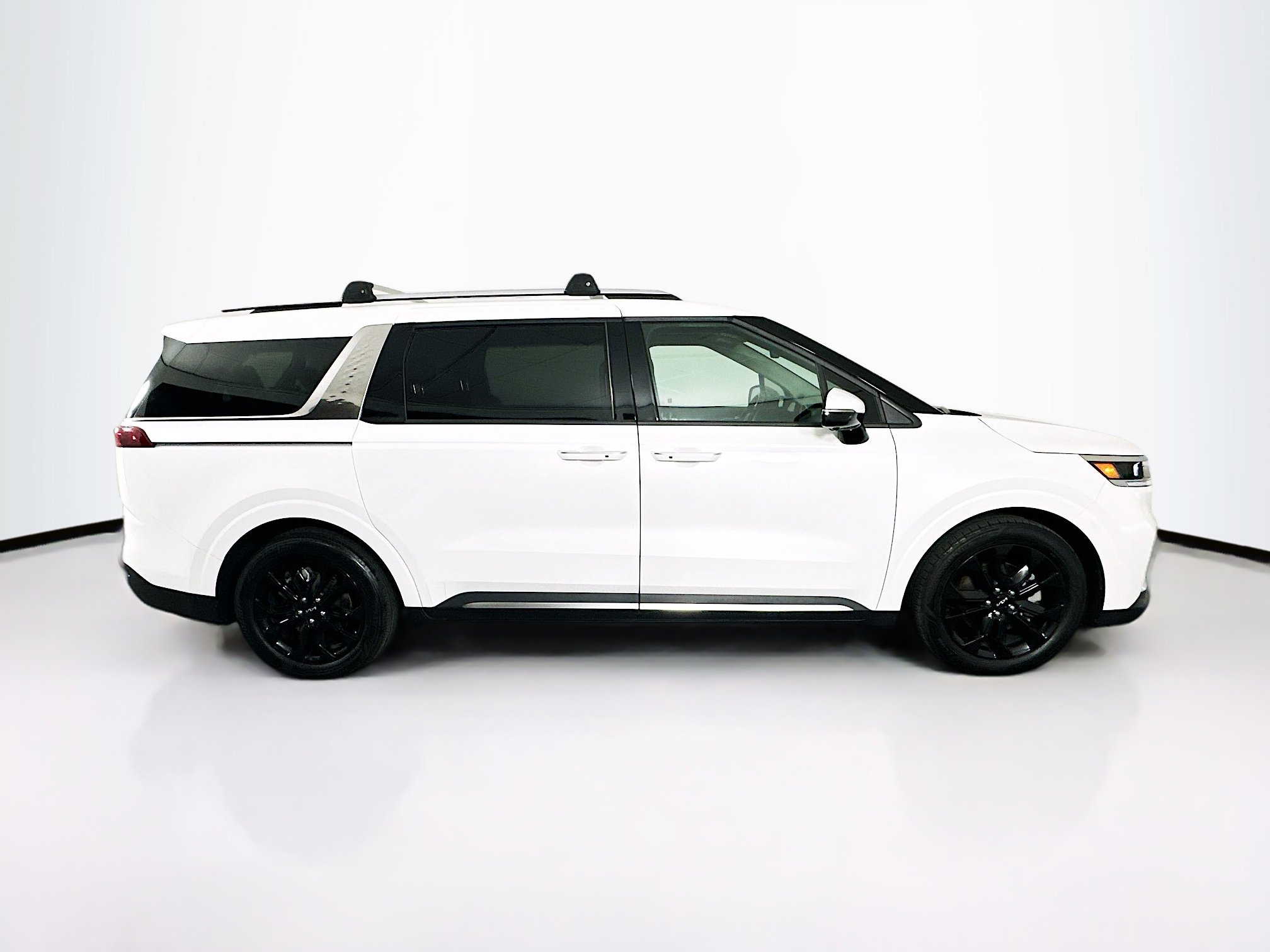 Used 2024 Kia Carnival SX FWD image 10