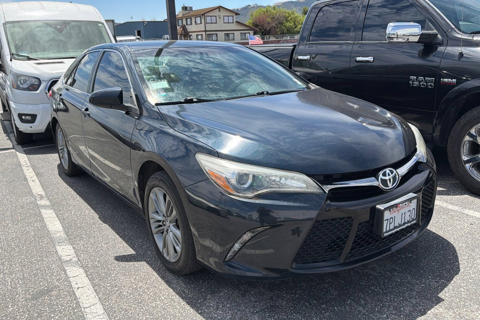 Used 2016 Toyota Camry SE FWD image 2