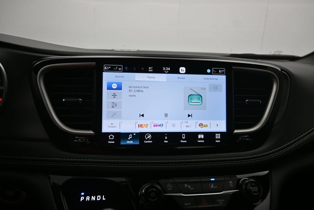 New 2027 Chrysler Pacifica Limited w/ Family Tech Group FWD image 16