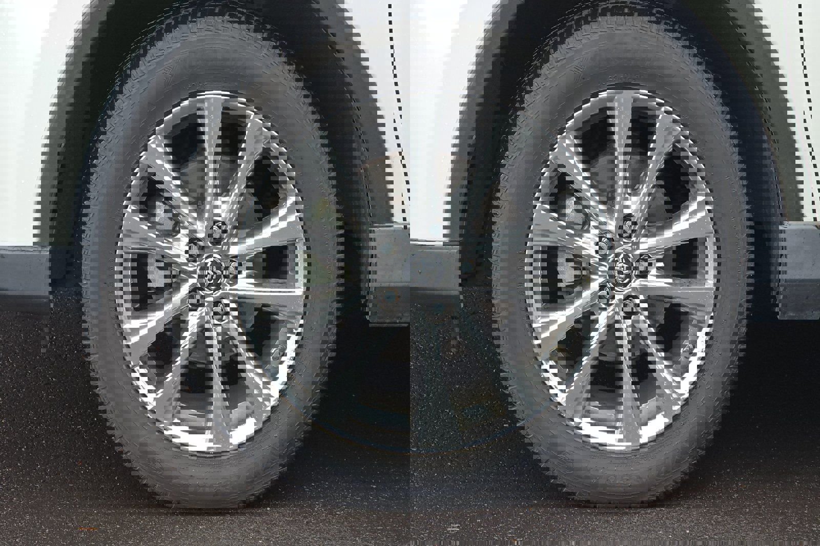 Used 2017 Toyota RAV4 Limited w/ Advanced Technology Package AWD/4WD image 32