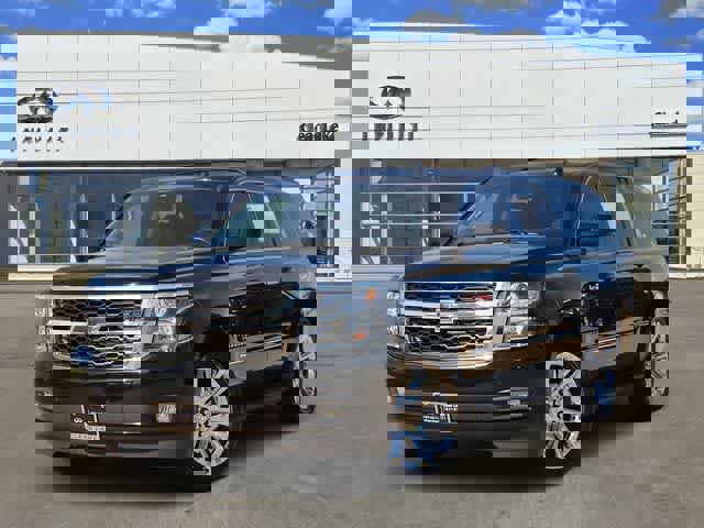 Used 2016 Chevrolet Suburban LT w/ Luxury Package AWD/4WD image 1