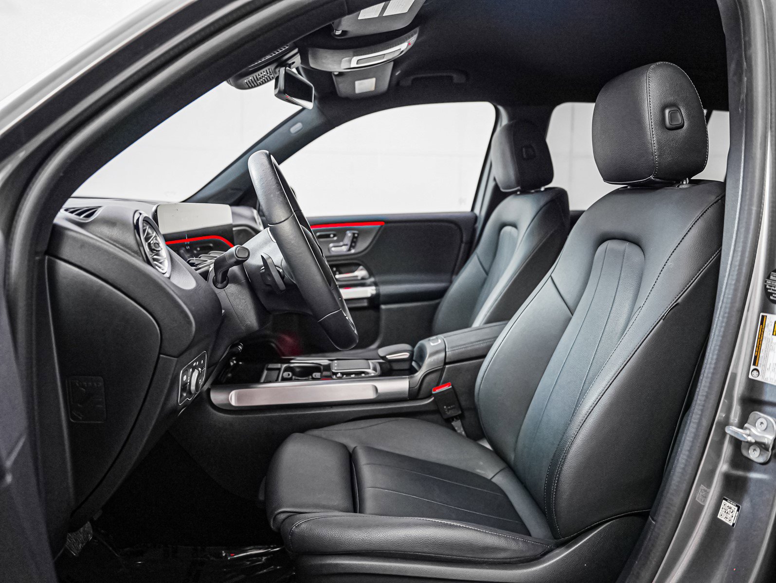 Certified 2023 Mercedes-Benz EQB 300 4MATIC w/ Exclusive Package image 12