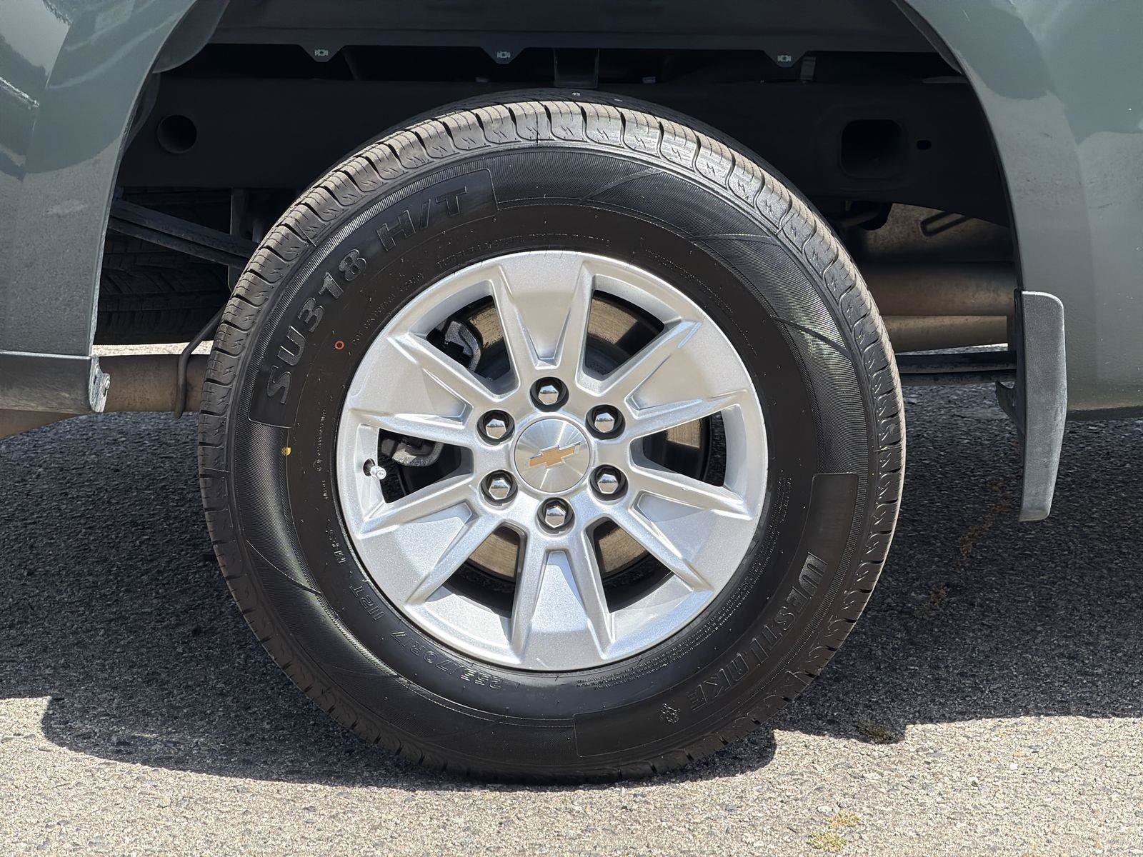 Used 2025 Chevrolet Silverado 1500 LT AWD/4WD image 32