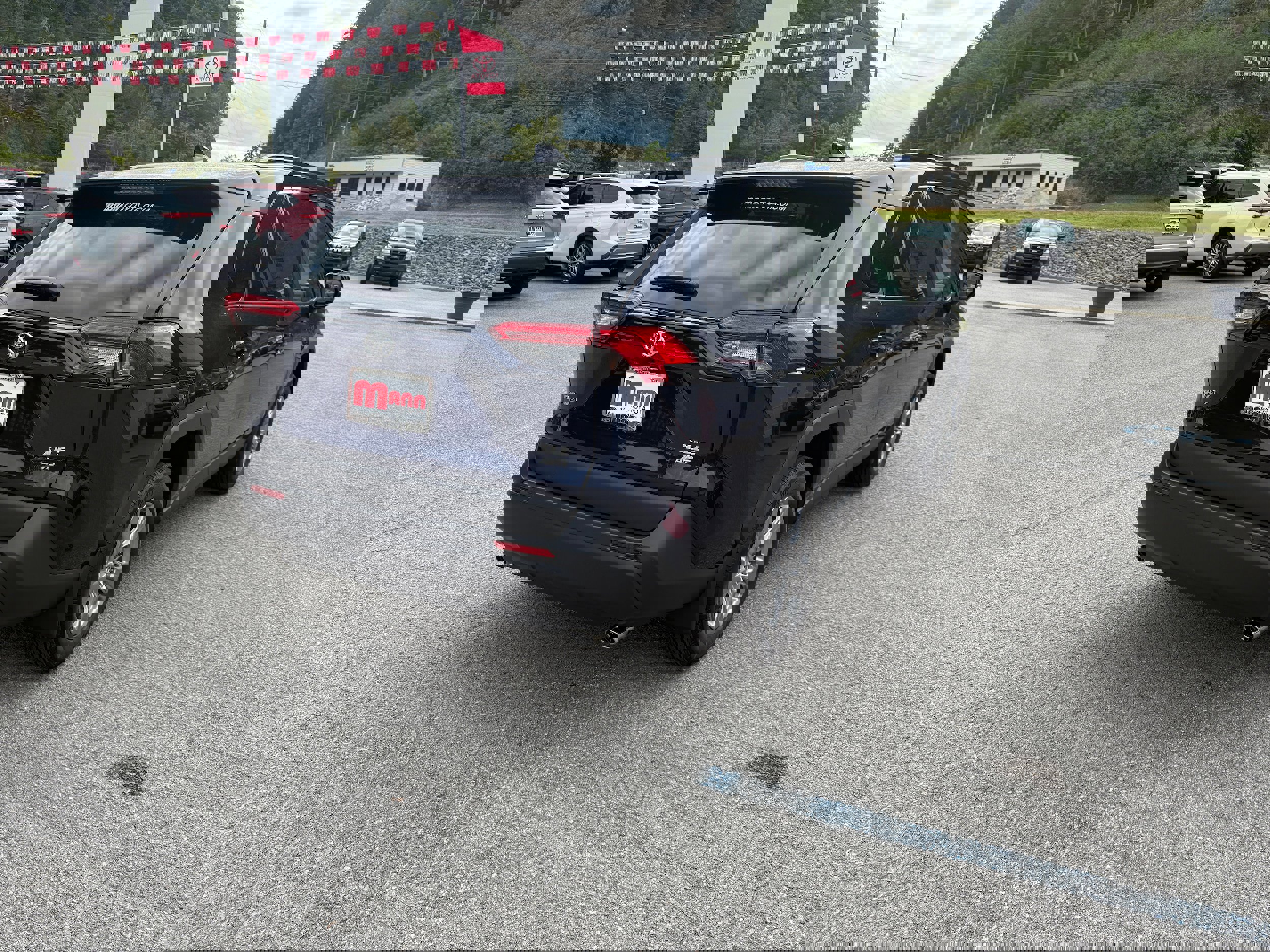 New 2025 Toyota RAV4 XLE image 7