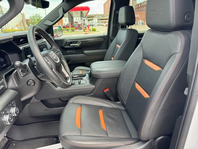 Used 2025 GMC Sierra 1500 AT4 w/ AT4 Premium Package AWD/4WD image 11