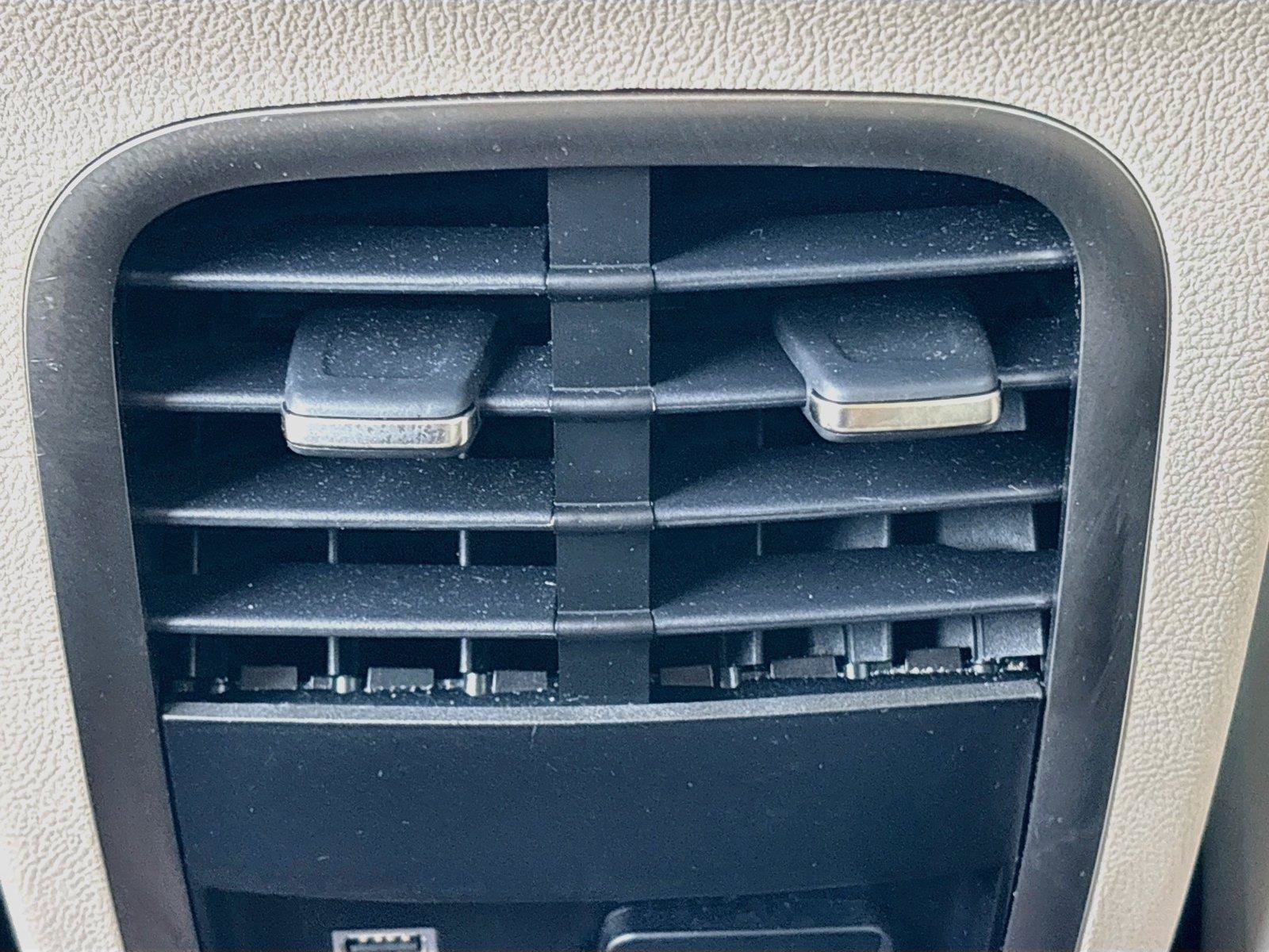 Used 2019 Lincoln MKC Reserve w/ MKC Technology Package FWD image 26