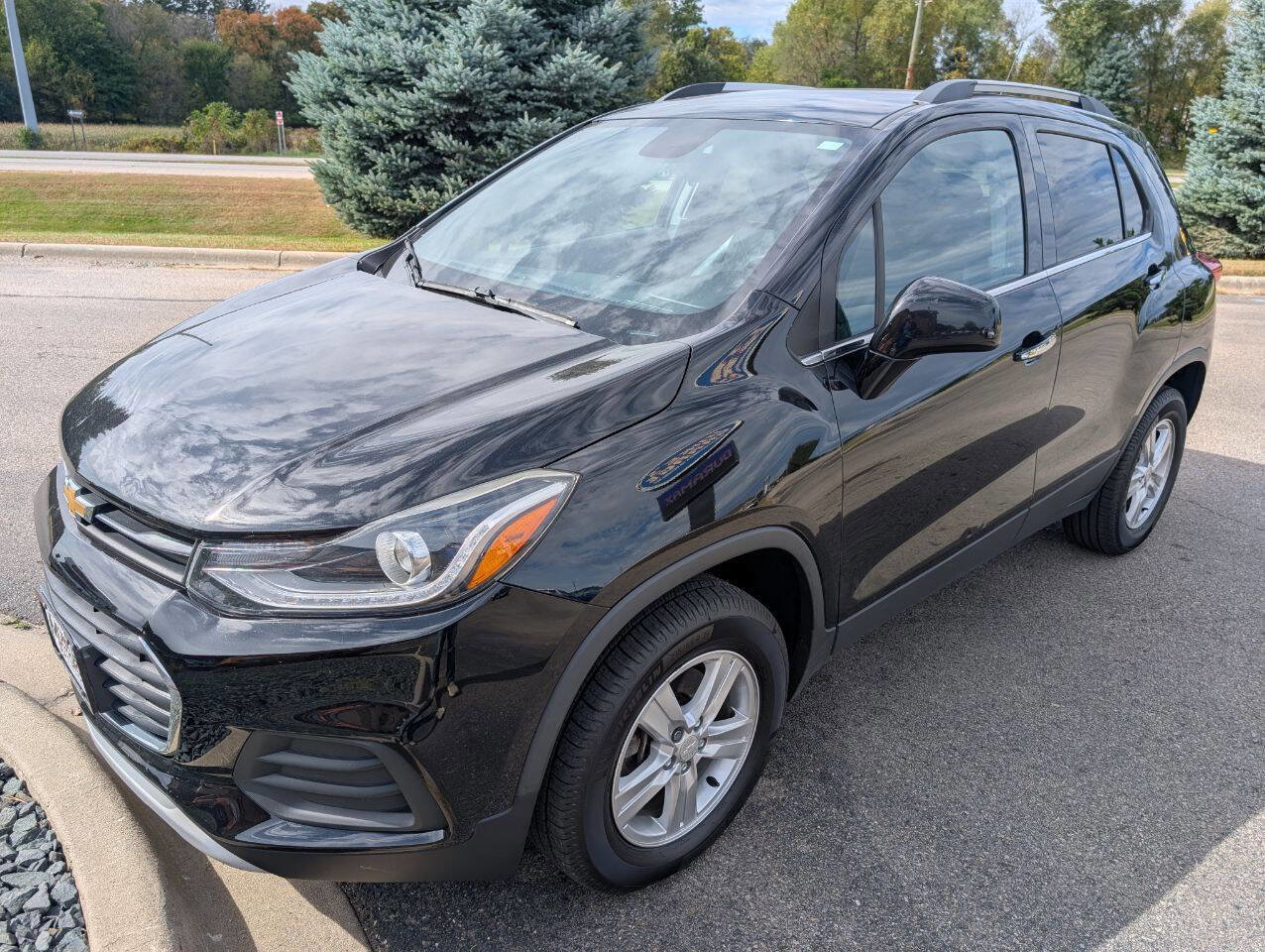 Used 2017 Chevrolet Trax LT w/ LT Convenience Package image 5