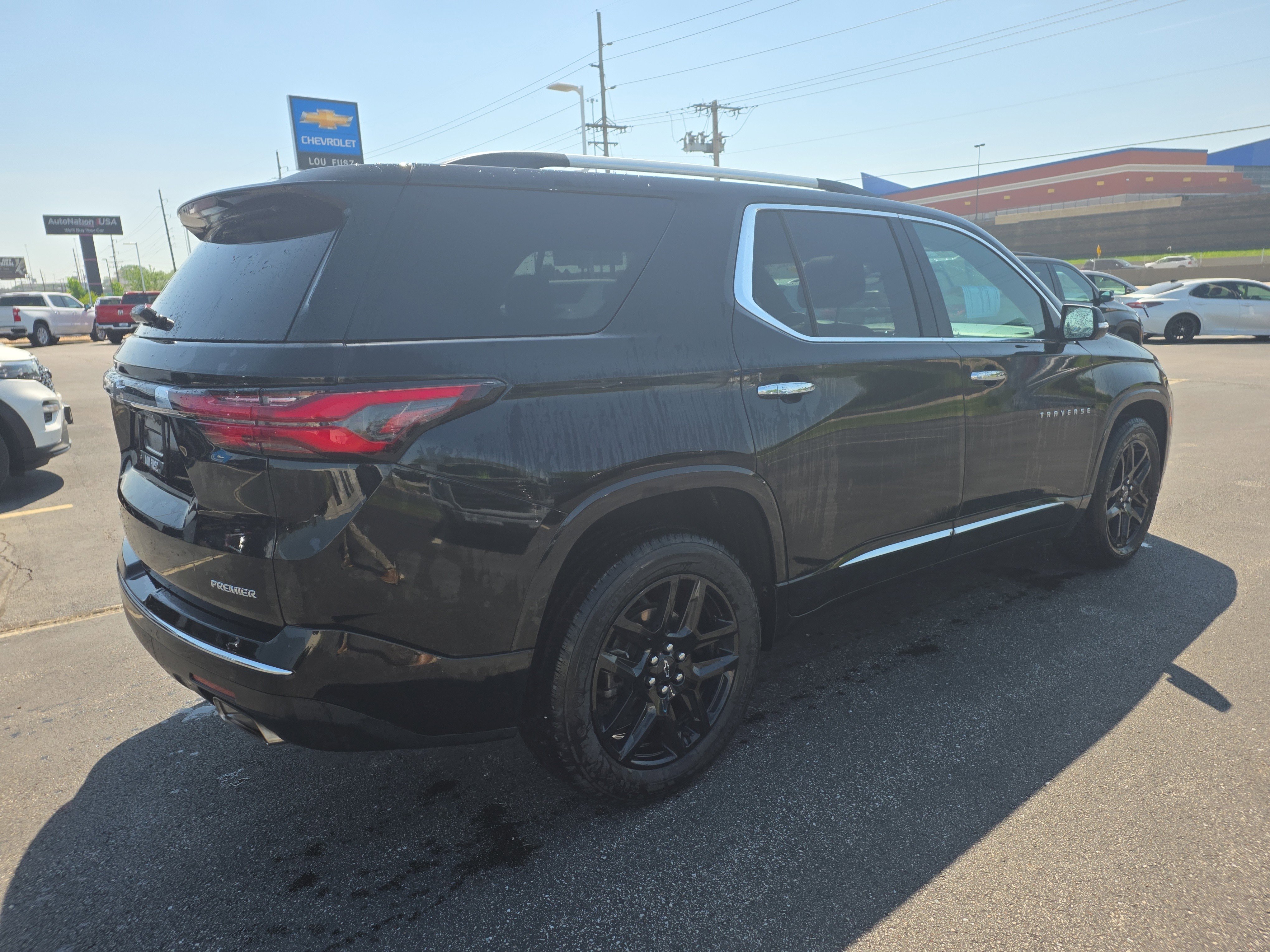 Used 2022 Chevrolet Traverse Premier w/ LPO, Floor Liner Package AWD/4WD image 3