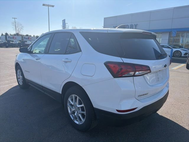 Used 2024 Chevrolet Equinox LS w/ LS Convenience Package AWD/4WD image 8