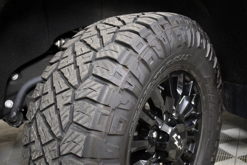 Used 2023 Chevrolet Silverado 2500 LTZ w/ LTZ Plus Package image 12