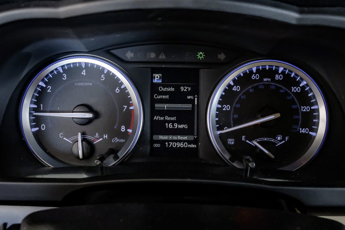 Used 2018 Toyota Highlander XLE FWD image 18