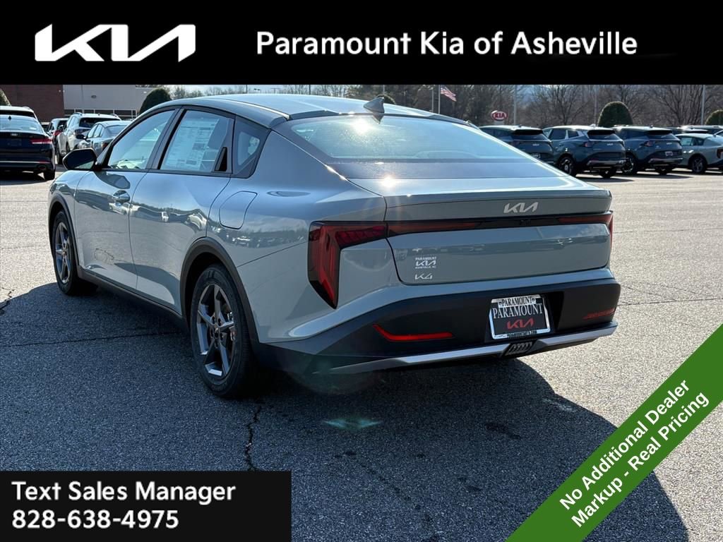 New 2026 Kia K4 LXS image 4