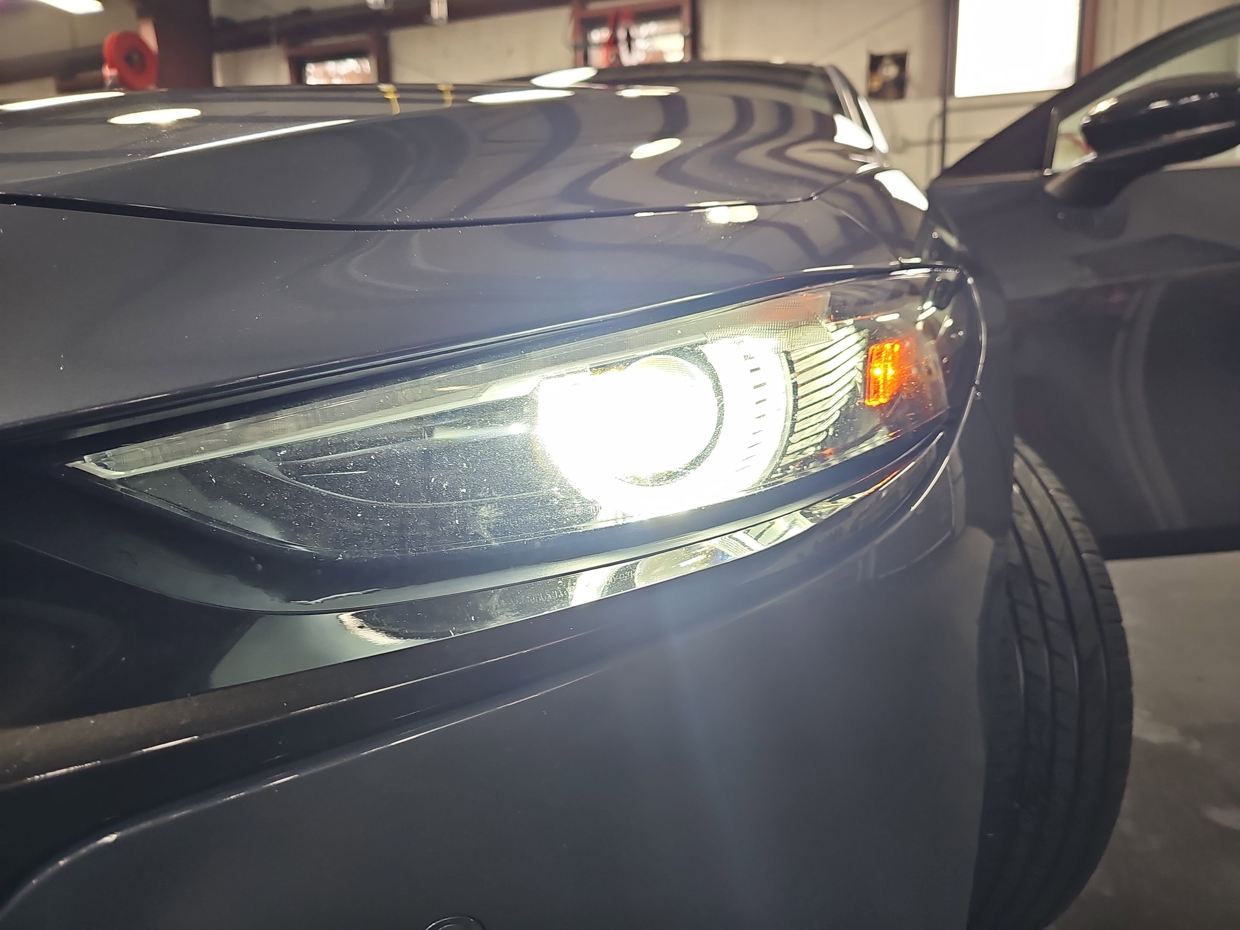 Used 2021 MAZDA MAZDA3 Hatchback w/Premium Plus Pkg image 33