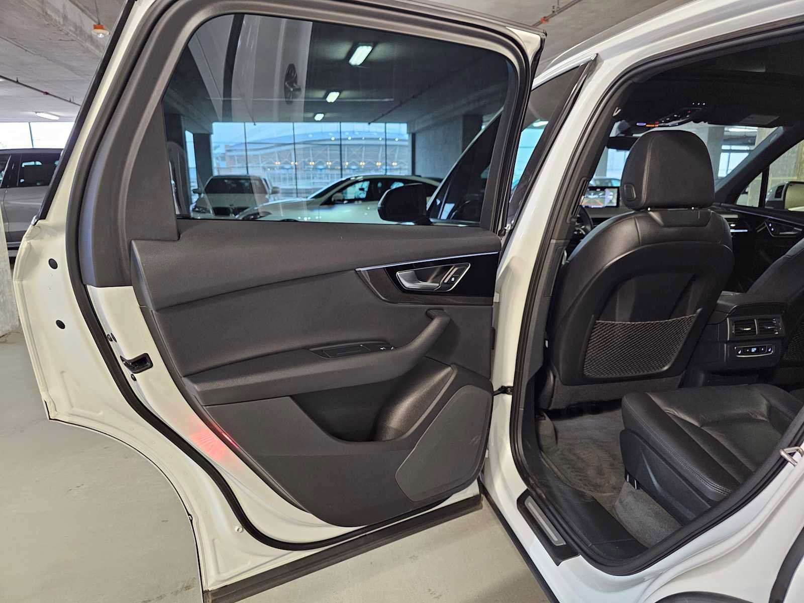 Used 2017 Audi Q7 2.0T Premium Plus image 34